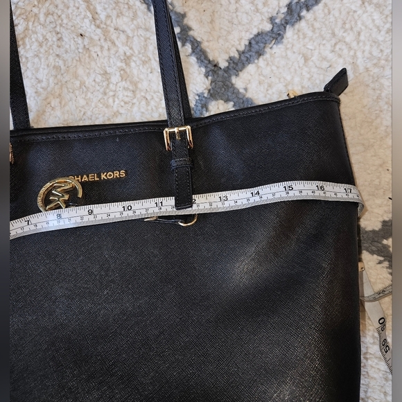 Michael Kors jet set medium saffiano leather zip tote bag - Picture 7 of 9